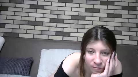 girl_cute007 online show from 05/20/26, 06:25