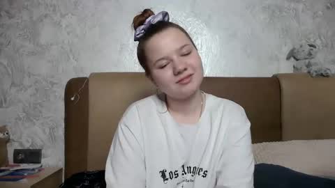 girl_cute07 online show from 05/16/26, 07:34