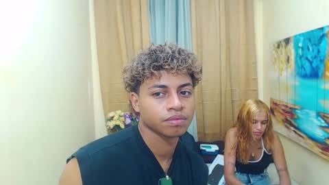 Snapshot of girl_destroy chatting on 09/08/25, 06:29 adara y feelipe very hot sexy couple online show from 09/08/25, 06:29