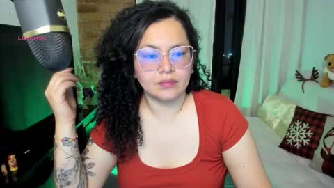 girl_inline online show from 12/16/25, 01:21