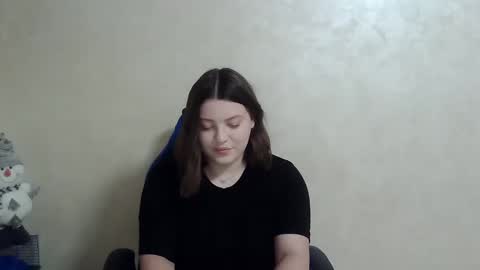 Snapshot of girl_leya chatting on 12/11/24, 11:21 girl_leya online show from 12/11/24, 11:21