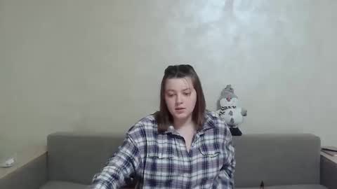 Snapshot of girl_leya chatting on 12/18/24, 02:21 girl_leya online show from 12/18/24, 02:21