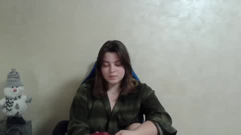 Snapshot of girl_leya chatting on 01/19/25, 11:00 girl_leya online show from 01/19/25, 11:00