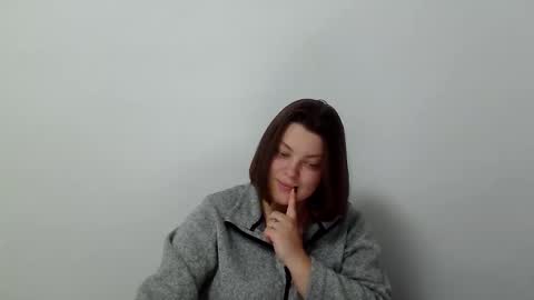 Snapshot of girl_leya chatting on 11/28/25, 09:06 girl_leya online show from 11/28/25, 09:06