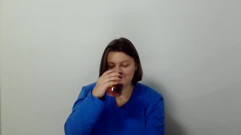 Snapshot of girl_leya chatting on 11/29/25, 09:07 girl_leya online show from 11/29/25, 09:07