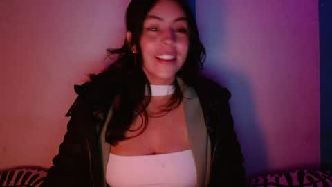 Snapshot of girl_marvel1 chatting on 05/17/26, 06:00 Alejandra online show from 05/17/26, 06:00