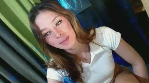 Snapshot of girlcock_8 chatting on 01/24/25, 04:05 highskoolfucker online show from 01/24/25, 04:05