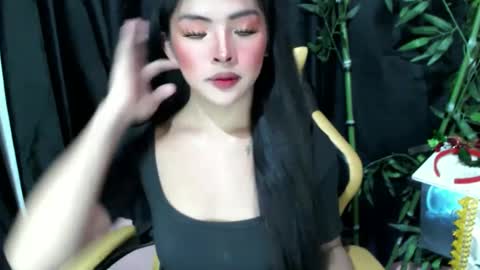 queen ronna online show from 12/10/24, 12:27