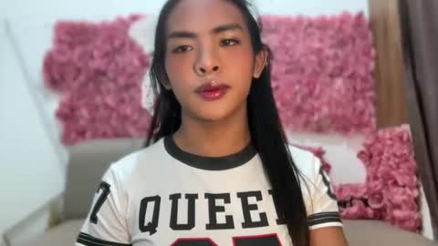 queen ronna online show from 09/30/25, 04:34