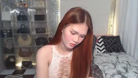 GirlfriendMaxene online show from 02/25/25, 08:03