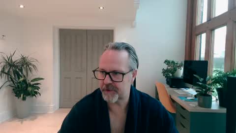 girlsandbikes online show from 12/12/24, 09:08