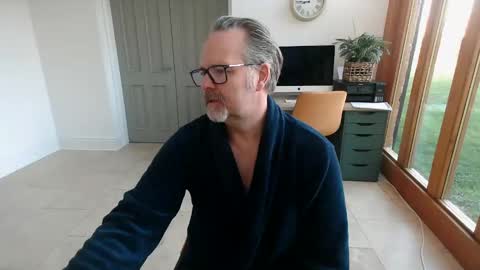 girlsandbikes online show from 01/03/25, 10:52