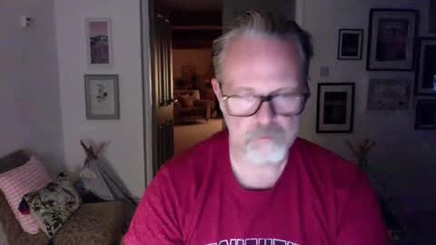 girlsandbikes online show from 04/17/26, 10:46