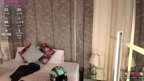     online show from 09/17/25, 12:18