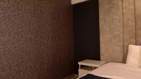     online show from 10/18/25, 10:27