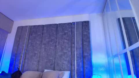     online show from 12/14/25, 11:59