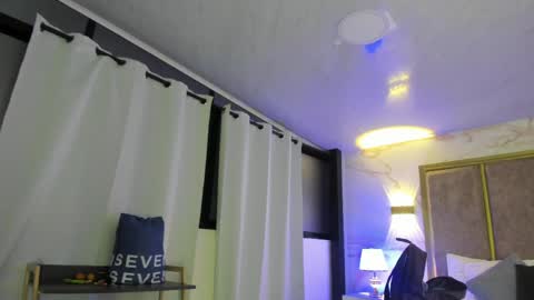     online show from 04/09/26, 08:42