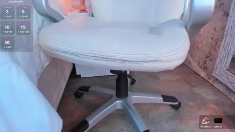 Giselle  online show from 02/21/25, 10:48