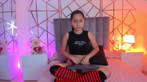 GISELLE ROLDAN online show from 02/12/25, 11:40