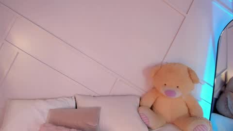 Snapshot of gisellepalmer_88 chatting on 05/17/26, 06:48 GisellePalmer online show from 05/17/26, 06:48
