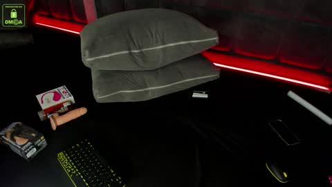 Snapshot of giselleparton chatting on 12/13/24, 10:41 Giselle online show from 12/13/24, 10:41