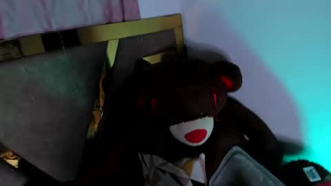 . Gisel Reyes . online show from 01/24/25, 04:16