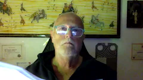 giutomma930394 online show from 04/16/26, 09:39