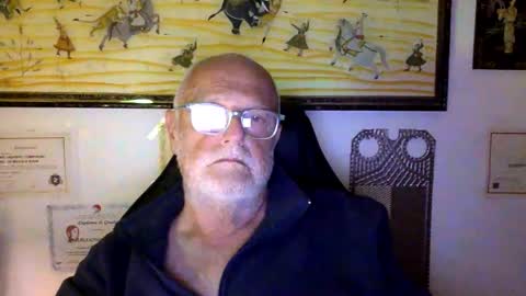 Snapshot of giutomma930394 chatting on 04/19/26, 06:54 giutomma930394 online show from 04/19/26, 06:54