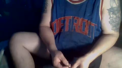 Snapshot of givr6inches chatting on 09/28/25, 12:43 e-Bizl online show from 09/28/25, 12:43