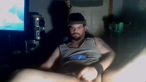 Snapshot of givr6inches chatting on 11/16/25, 04:51 e-Bizl online show from 11/16/25, 04:51