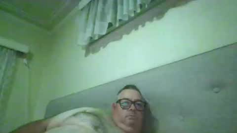 Snapshot of gixxer06 chatting on 05/10/26, 05:45 bi Gixxer online show from 05/10/26, 05:45