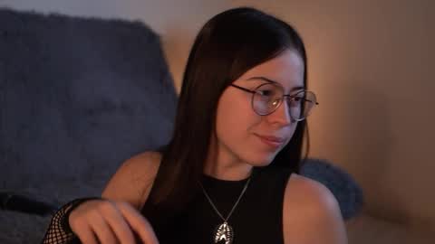 Agness online show from 11/07/25, 01:33