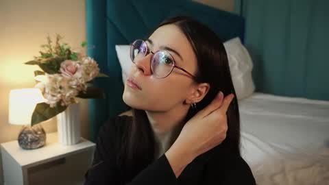 Agness online show from 02/03/26, 02:00