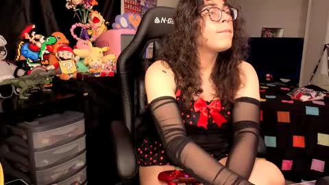 glaceon9 online show from 10/27/25, 10:19