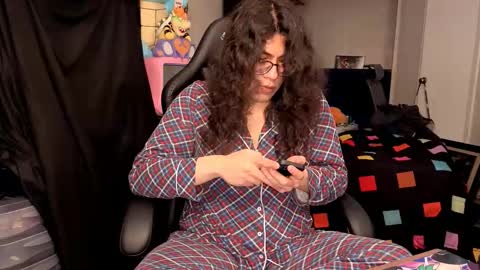 glaceon9 online show from 11/21/25, 01:04