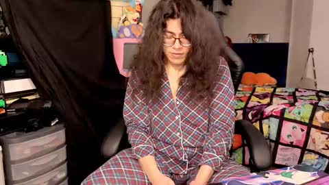 glaceon9 online show from 12/03/25, 02:41