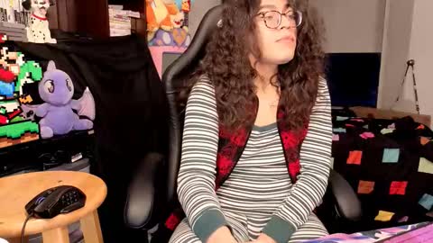 glaceon9 online show from 12/20/25, 04:14