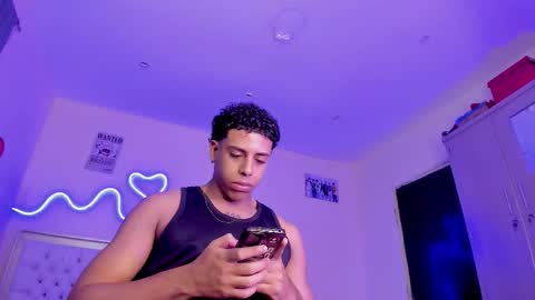 Snapshot of glader_guy chatting on 11/17/25, 10:26 only for you bby online show from 11/17/25, 10:26