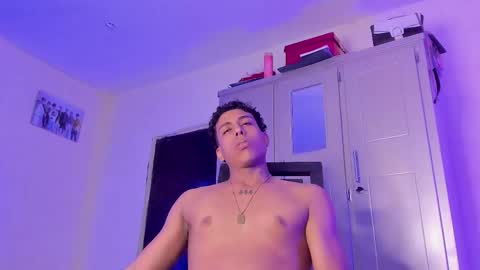 Snapshot of glader_guy chatting on 12/02/25, 10:05 only for you bby online show from 12/02/25, 10:05