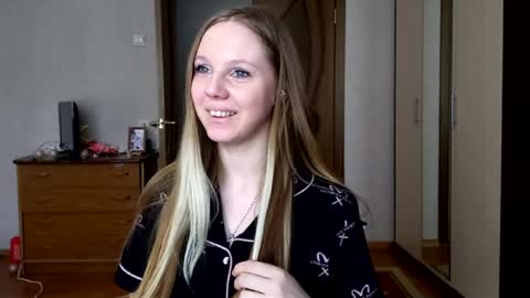 Snapshot of gladissoter chatting on 02/22/26, 04:35 Violetta online show from 02/22/26, 04:35