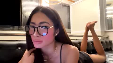 gleiahong online show from 04/26/26, 02:26