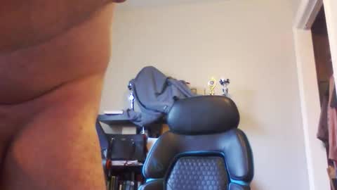 Snapshot of glennfair chatting on 05/03/26, 03:29 GFair online show from 05/03/26, 03:29