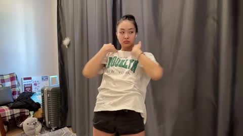 Mia online show from 04/07/26, 09:10