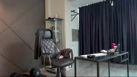 Matthew .. for short call me Matt online show from 12/20/24, 06:50