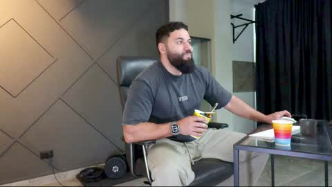 Matthew .. for short call me Matt online show from 01/21/25, 07:15