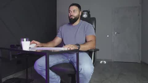 Matthew .. for short call me Matt online show from 10/22/25, 06:51