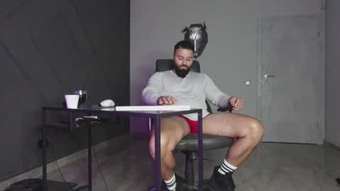 Matthew .. for short call me Matt online show from 10/28/25, 08:33