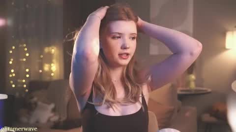 Snapshot of glimmerwave chatting on 12/15/25, 06:45 Gracia online show from 12/15/25, 06:45