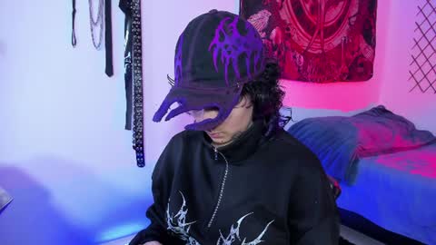 Snapshot of glitch_doll chatting on 07/04/26, 12:28 NYX online show from 07/04/26, 12:28