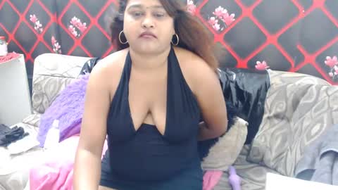 glitter candy online show from 02/09/25, 04:40